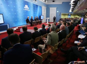 медведев: россия будет защищать свою экономику