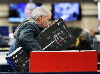россия превратилась в центр мирового шоппинга из-за падения рубля
