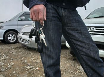 россиянам запретят продавать подержанные автомобили с рук