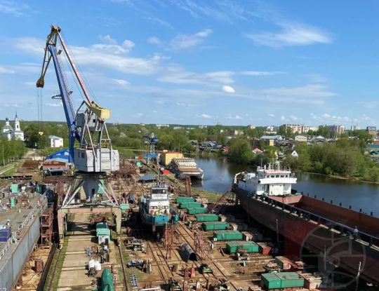 В КОСТРОМСКОЙ ВЕРФИ ДЕЛАЮТ ПРОБОИНУ – 2 - Совершенно Секретно