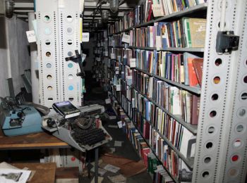 в москве задержаны волонтеры, пытавшиеся продать похищенные книги из инион