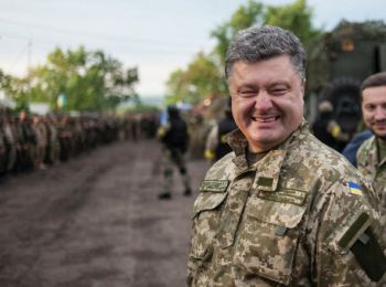 порошенко заявил, что силовики отбили атаку «российской солдатни»