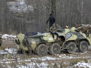 киев: россия перебросила на украину более 20 танков и ракетных систем