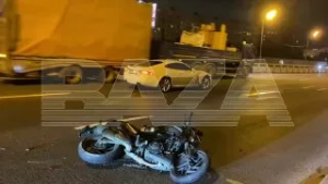 Baza: в Москве сотрудник МВД на Jaguar спровоцировал ДТП с мотоциклистом. Дело замнут?
