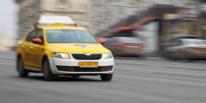 Бастрыкин поручил возбудить дело из-за незаконных действий таксистов-мигрантов в Москве