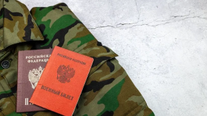 Дуло к виску и наручники: контрактник обвинил командиров в угрозах убийством