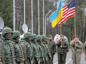 украина разрешила вводить иностранные войска на юго-восток