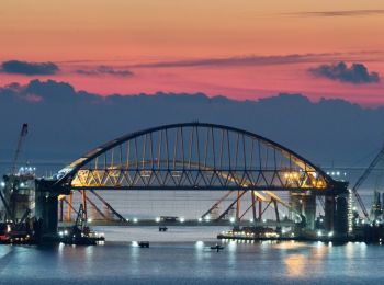 первые поезда по крымскому мосту отправятся в москву и петербург