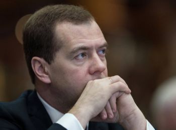 медведев подписал план правительства по спасению экономики рф