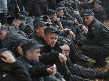 порошенко объявил о демобилизации силовиков с донбасса
