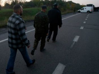 украинские силовики в морозильной камере “выбивали” из пленных признание