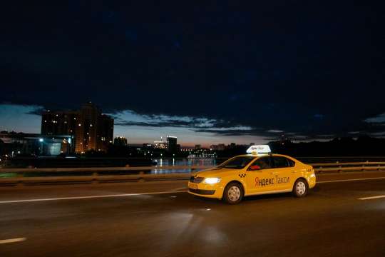 ФАС потребовала от «Яндекс Такси» снизить цены 