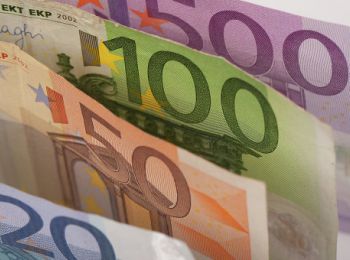 европейский бизнес несет миллиардные убытки из-за колебаний курса рубля