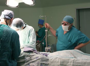 в россии успешно провели первую операцию по пересадке лица