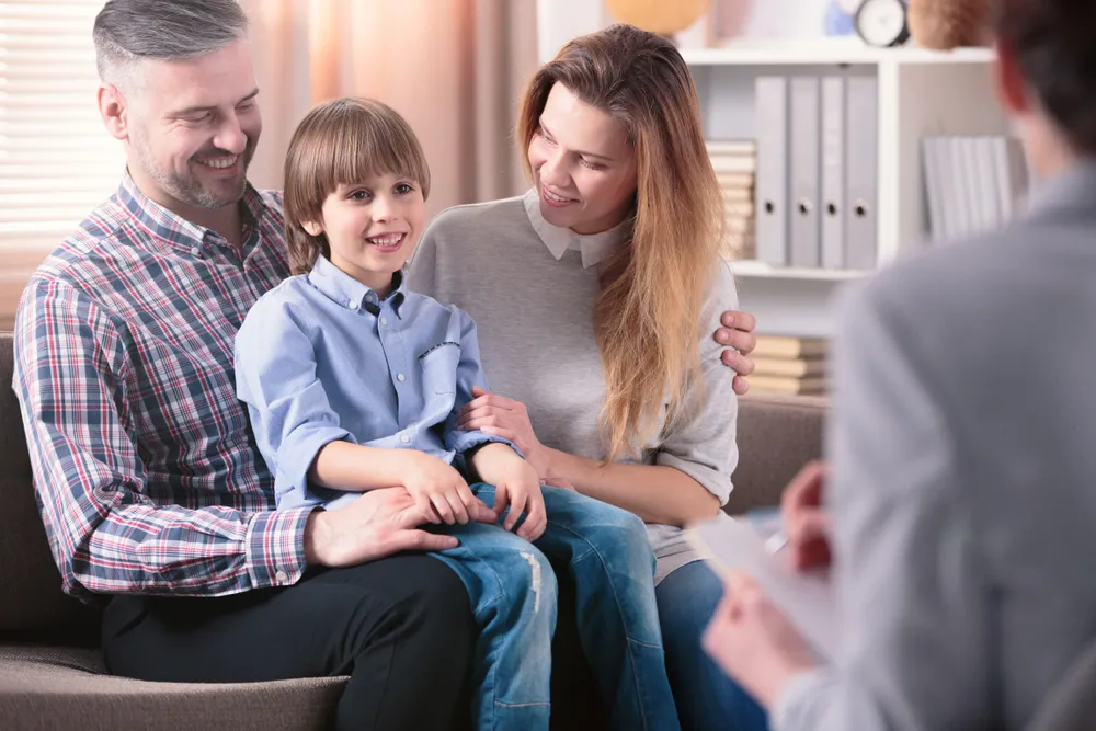 школа 1.webp Parents meeting with teacher at school
