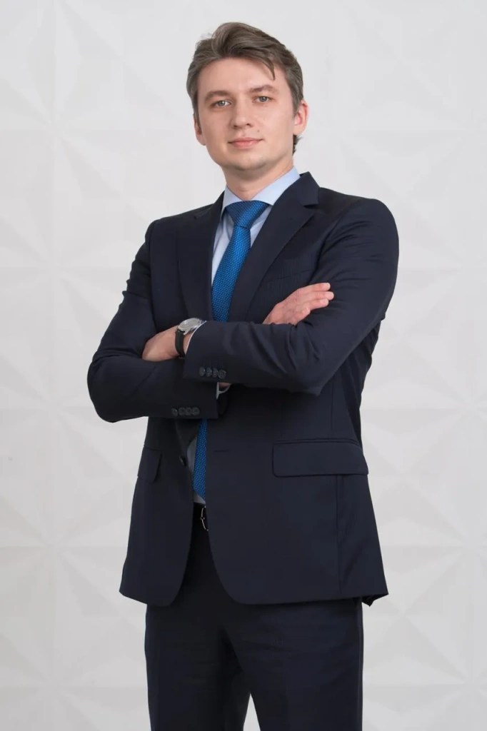 Кирилл Махов партнер адвокатского бюро Корвус