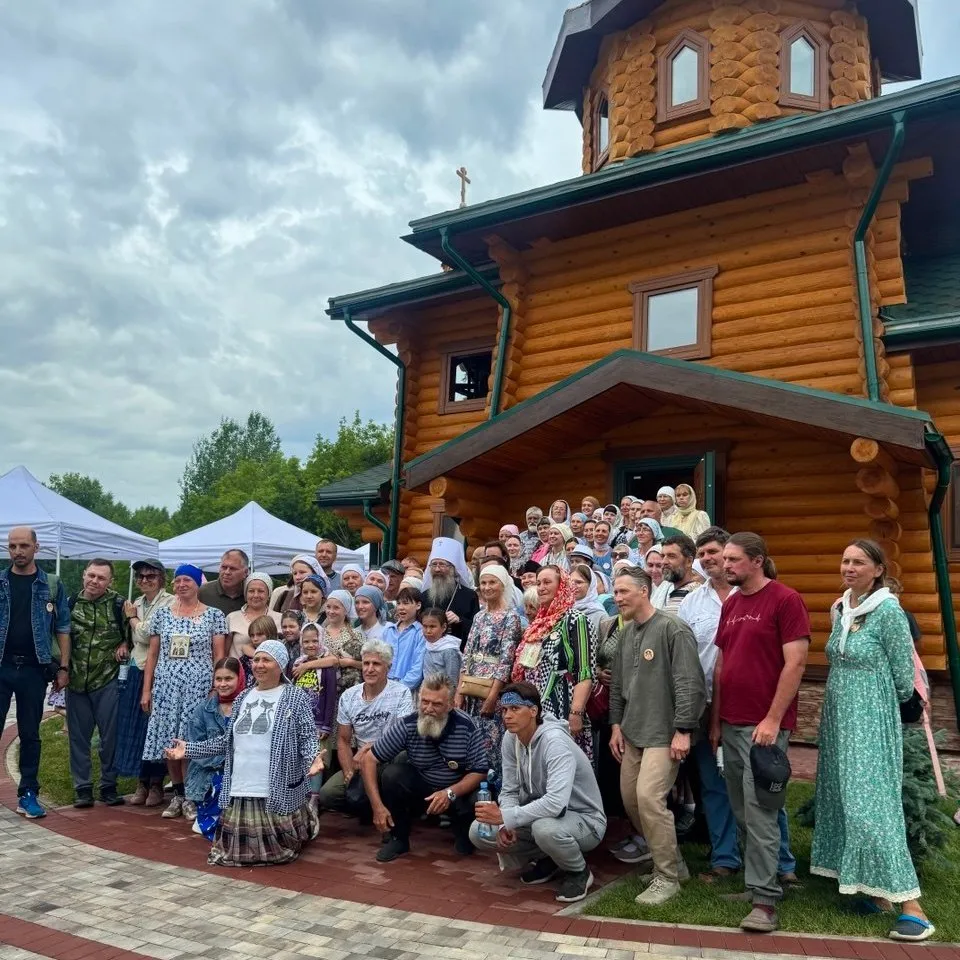 прошли сотни километров прошли сотни километров - освящение Храма в Томске