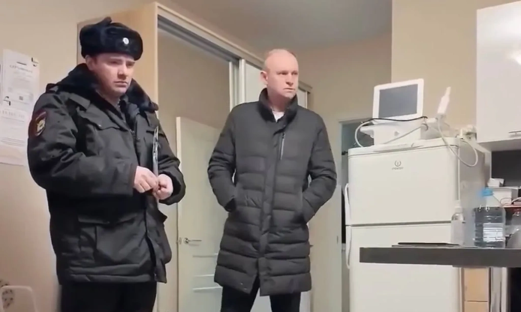 Прибывшая на вызов полиция