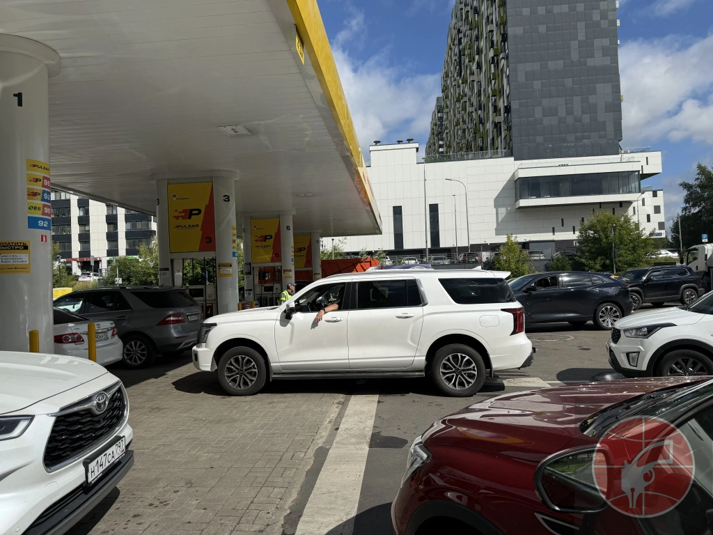 роснефть 1.webp роснефть - заправка без очереди