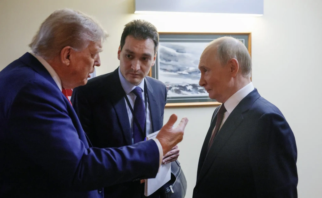 трамп.webp Трамп и Путин перед началом совместной пресс-конференции