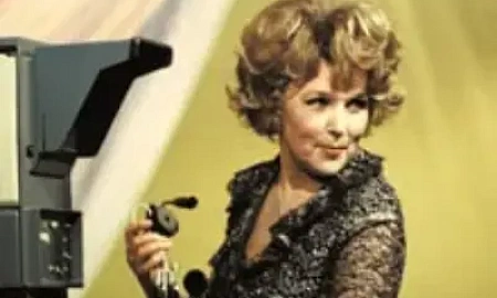 ОПТИМИСТИЧНАЯ ПЕССИМИСТКА