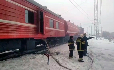 для тушения пожара на нефтебазе на кубани после атаки бпла отправили пожарный поезд - Сайт Газеты «Совершенно Секретно»