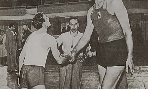 УВАЙС АХТАЕВ – ВАСЯ-ЦЕНТРОВОЙ ИЗ ЧЕЧНИ