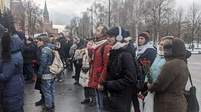 в москве проходит акция, посвященная 500 дню с начала мобилизации (видео)