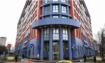 НОЧЬ, ПРИСТАВЫ И ЗАКРЫТЫЕ ДВЕРИ