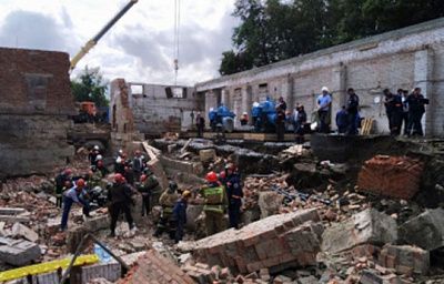 в новосибирске рухнула стена ремонтируемого здания