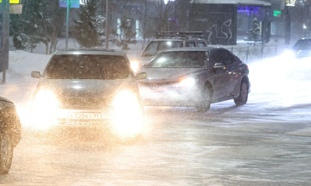 Российских водителей хотят перестать штрафовать за нарушение разметки в снегопад