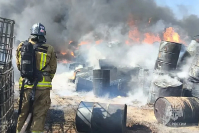 мчс россии: под ростовом-на-дону загорелся склад с горюче-смазочными материалами - Сайт Газеты «Совершенно Секретно»