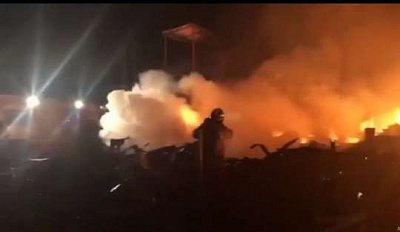 в севастополе при пожаре в строительных бытовках заживо сгорели рабочие (видео)