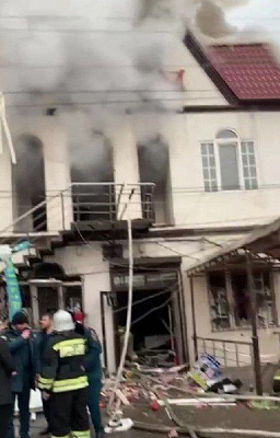 в ингушетии четверо человек пострадали из-за взрыва газа в торговом доме (видео)