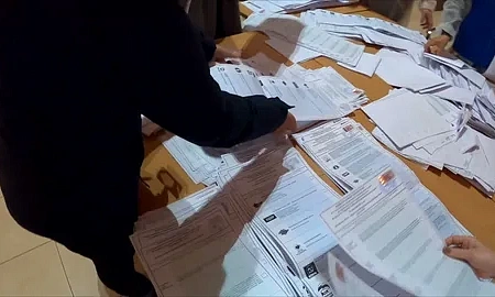 «Единая Россия» получает на выборах в Госдуму больше голосов, чем в ходе парламентских выборов 2021 года