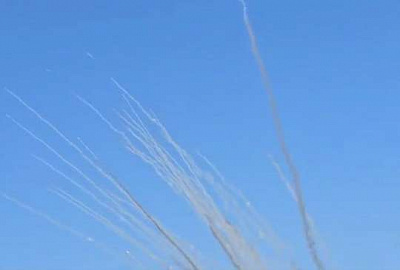 хамас выпустил свыше 100 ракет по израильскому ашкелону из-за «насильственного перемещения жителей сектора газа» (видео)
