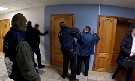 Масштабную схему взяточничества выявили на оборонном заводе в Калуге