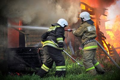 не менее 11 человек погибли при пожаре в пансионате в башкортостане 