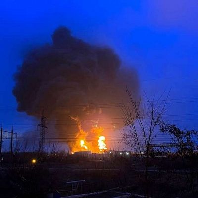 пожар на нефтебазе в белгороде: причины и последствия (видео)