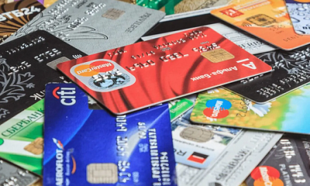 Минцифры: ЦБ в течение года создаст единый реестр банковских карт россиян