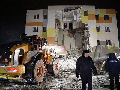 тело погибшего мужчины извлекли из-под завалов после взрыва газа в жилом доме под белгородом