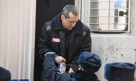 «КРАСНАЯ ЗОНА» ДЛЯ «ЗОЛОТОГО ПОЛКОВНИКА»