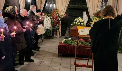 легенду расследовательской журналистики ларису кислинскую похоронили в москве