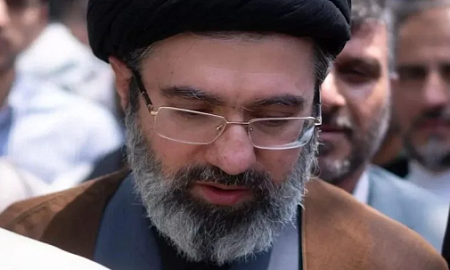 Сын Али Хаменеи Моджтаба официально пришёл к власти