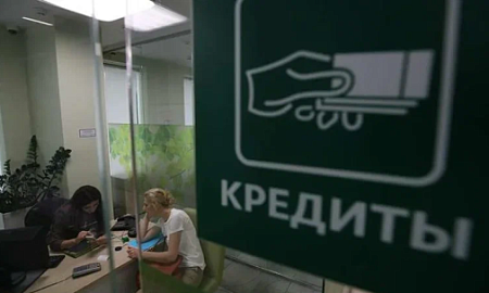 Банки стали чаще обманывать россиян, навязывая дополнительные услуги