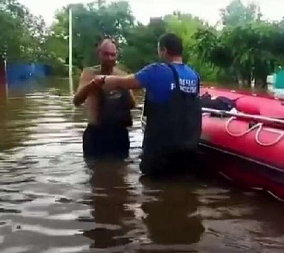 в приморье наводнение привело к эвакуации 2,5 тысяч человек и подтоплению 4,6 тысяч домов (видео)