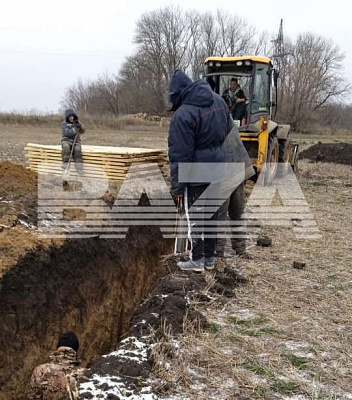 таджики и узбеки пожаловались, что им не заплатили за строительство окопов в зоне сво (видео)