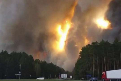 россия продолжает гореть: в ряде регионов лесные пожары разбушевались с новой силой (видео)