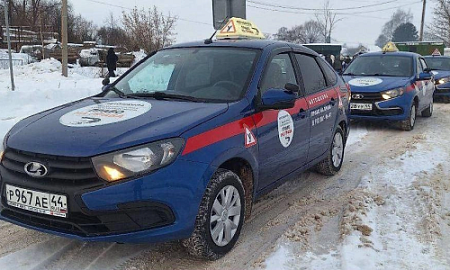 Жители целого города не могут сдать на водительские права из-за отсутствия инспектора