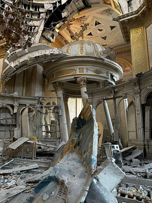 в результате боевых действий в одессе оказался разрушен спасо-преображенский кафедральный собор (видео)